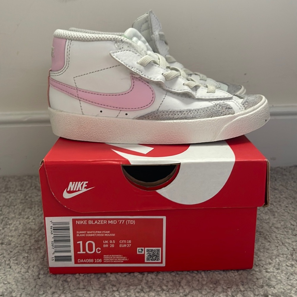 Toddler White&Pink Nike Blazer Mid’77